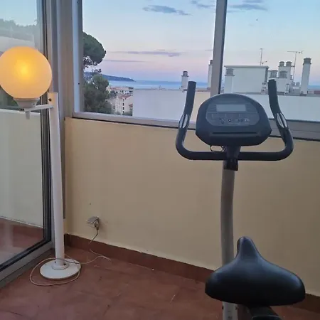 Apartment Panoramic Penthouse With Rooftop Jacuzzi