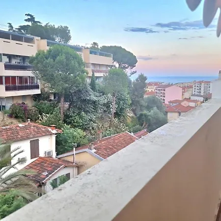 דירה Panoramic Penthouse With Rooftop Jacuzzi *