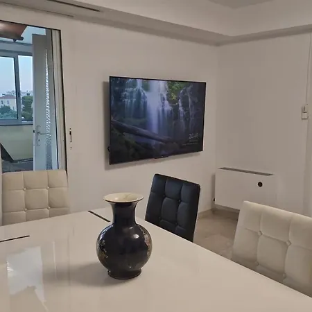 Panoramic Penthouse With Rooftop Jacuzzi דירה ניס